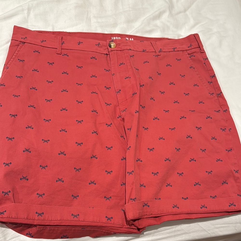 Izod Red Men's Shorts with Navy Pattern
